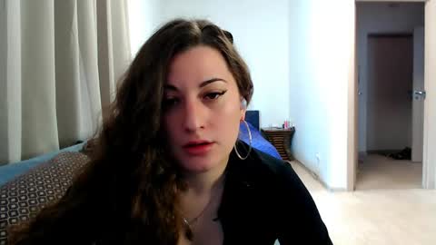 helen_adams_ online show from May 5, 6:10 am