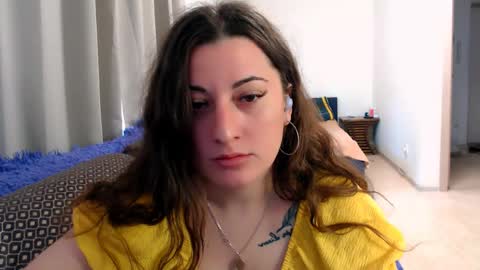 helen_adams_ online show from May 15, 7:15 am