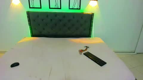 helen_curly online show from September 19, 2:29 pm