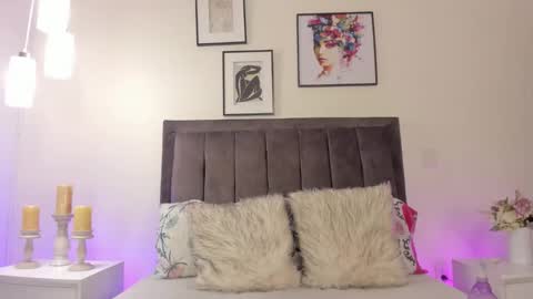 Snapshot of helen_mooree chatting on February 7, 1:15 pm Helen online show from February 7, 1:15 pm