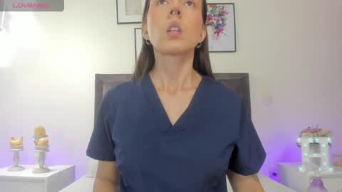 Snapshot of helen_mooree chatting on June 3, 12:41 pm Helen online show from June 3, 12:41 pm