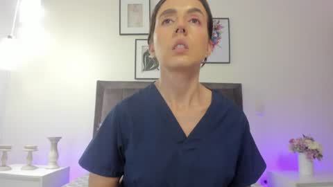 Snapshot of helen_mooree chatting on July 16, 2:23 pm Helen online show from July 16, 2:23 pm