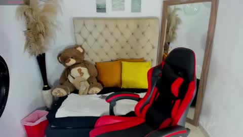 HELENA COPPER online show from January 18, 12:47 am