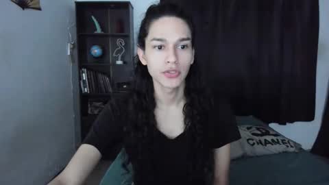 helena_spellman online show from May 25, 12:05 am