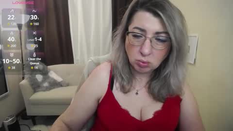 helenenigma online show from November 12, 7:57 pm