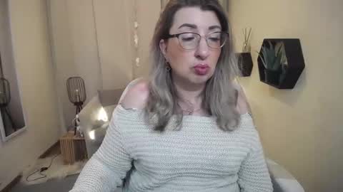 helenenigma online show from February 16, 7:21 pm