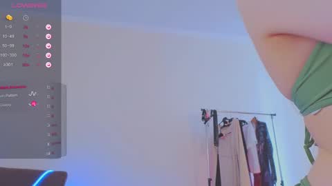   online show from March 6, 11:47 am