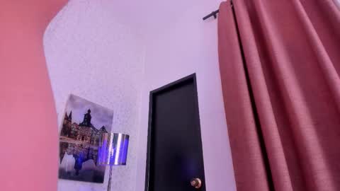 Snapshot of helenn_monroy1 chatting on February 27, 7:47 pm online show from February 27, 7:47 pm