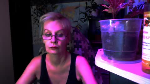 Helga online show from April 10, 9:52 pm