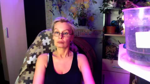 Helga online show from May 5, 9:56 pm