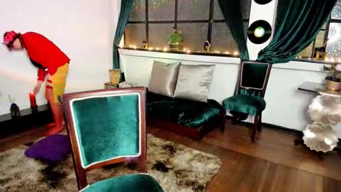 Heliconia online show from March 12, 12:06 am