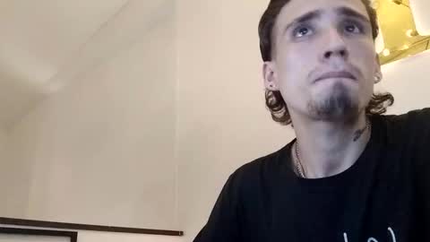 Snapshot of hell_boy66 chatting on April 21, 6:41 am Eros online show from April 21, 6:41 am