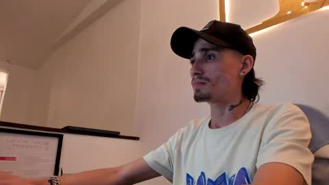 Snapshot of hell_boy66 chatting on May 9, 9:03 am Eros online show from May 9, 9:03 am