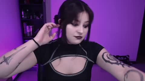Snapshot of hell_dancer_ chatting on April 16, 3:51 am Lexa online show from April 16, 3:51 am
