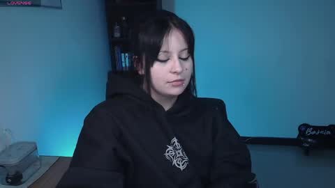 Snapshot of hell_dancer_ chatting on May 13, 2:42 am Lexa online show from May 13, 2:42 am