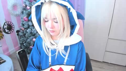 Snapshot of hell_fairy chatting on February 6, 4:50 am Laura online show from February 6, 4:50 am