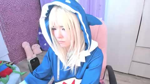 Snapshot of hell_fairy chatting on February 24, 4:54 am Laura online show from February 24, 4:54 am