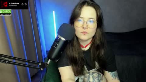 Red online show from September 15, 6:52 pm