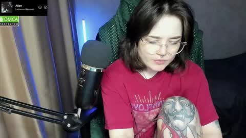 Snapshot of hell_hotline chatting on February 3, 6:57 pm Red online show from February 3, 6:57 pm