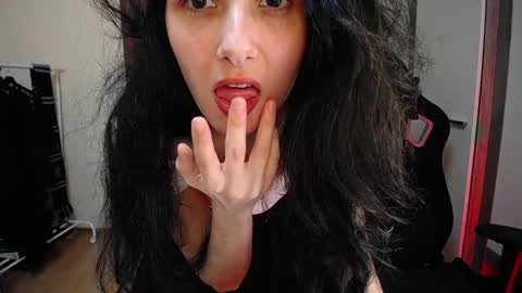 Helen online show from May 21, 9:33 pm