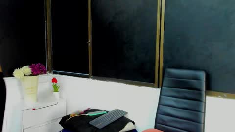 H E L L   AND  D A N T E online show from February 16, 11:23 pm