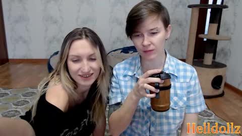 HellDollz  online show from December 8, 7:47 am