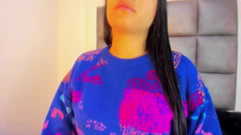 hellen__smith_ online show from September 22, 1:24 pm