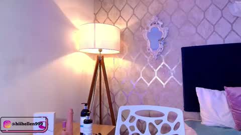 Snapshot of hellen_hell_ chatting on September 18, 7:27 pm Hellen online show from September 18, 7:27 pm