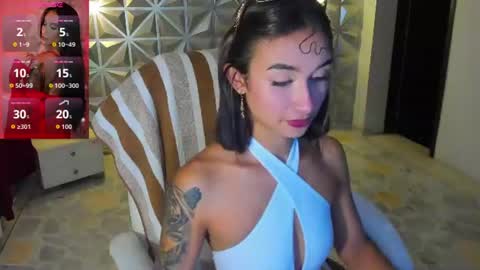 Snapshot of hellen_tease chatting on June 23, 1:53 pm Hellen online show from June 23, 1:53 pm