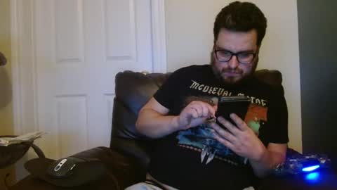 Snapshot of hellflow chatting on December 9, 12:45 am hellflow online show from December 9, 12:45 am