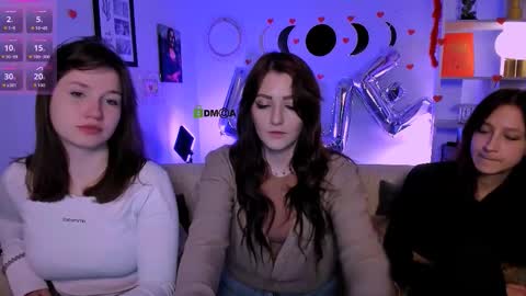 Helli online show from February 8, 8:23 pm