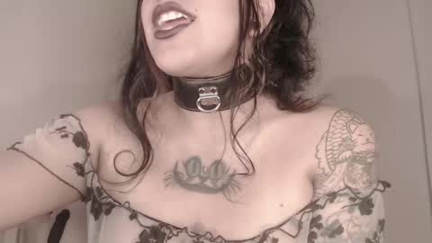 Snapshot of hello_demonkitty chatting on December 30, 3:03 am SIMONA online show from December 30, 3:03 am