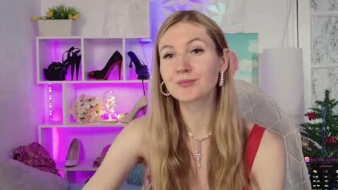 Alisia  Monday to Friday from 10 am to 4 pm GMT 2 online show from January 3, 8:32 am