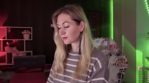 Alisia  Monday to Friday from 10 am to 4 pm GMT 2 online show from October 10, 8:13 am