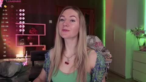 Alisia  Monday to Friday from 10 am to 4 pm GMT 2 online show from November 21, 8:35 am