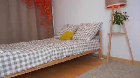 Taya online show from October 6, 10:40 pm