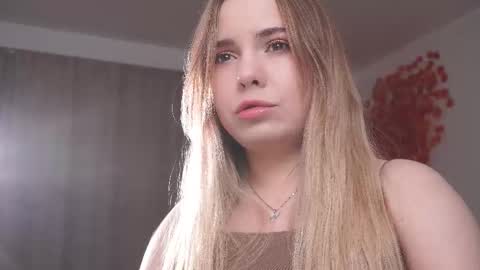 Taya online show from October 9, 9:35 pm