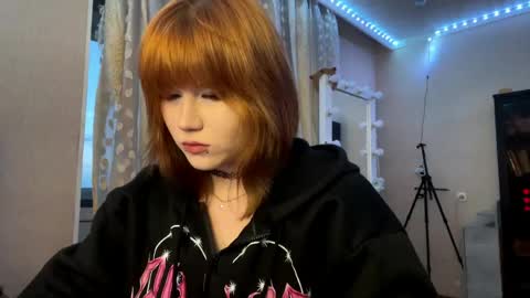 Snapshot of hellokinki chatting on May 25, 5:52 pm hellokinki online show from May 25, 5:52 pm