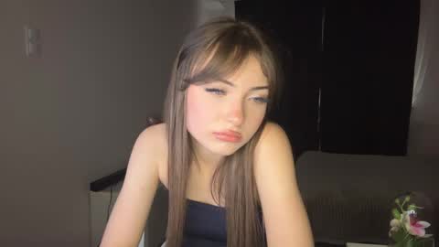 hellyluxury online show from June 2, 5:15 pm