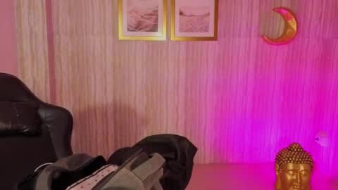 Snapshot of hemma_s1 chatting on May 27, 1:57 am hemma_s1 online show from May 27, 1:57 am