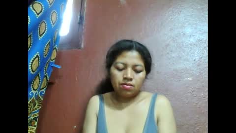 Snapshot of henitsaldy chatting on September 25, 6:39 am henitsaldy online show from September 25, 6:39 am