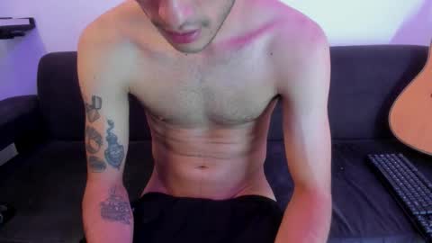 henrik_senn online show from March 5, 11:28 am