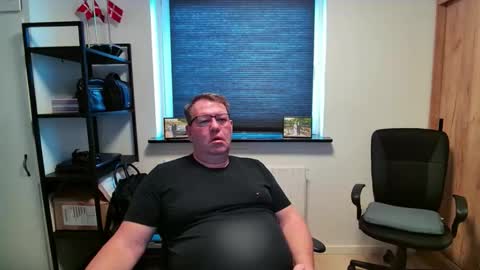 henrikrp1971 online show from February 21, 11:00 am