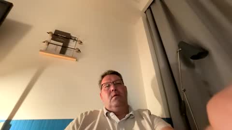 henrikrp1971 online show from April 2, 11:02 pm