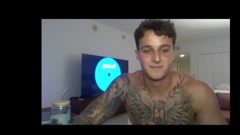 Snapshot of henrydesanti chatting on May 9, 2:39 am henrydesanti online show from May 9, 2:39 am