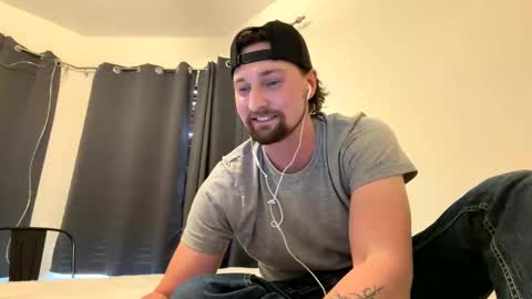 Snapshot of henryjackk chatting on March 13, 10:49 pm HenryJackk online show from March 13, 10:49 pm