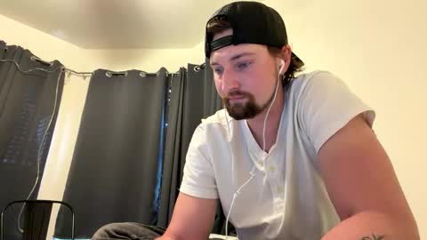 Snapshot of henryjackk chatting on March 14, 6:24 pm HenryJackk online show from March 14, 6:24 pm