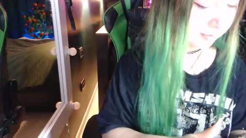 Snapshot of hentaishiing chatting on November 3, 6:42 pm Hentaishiing online show from November 3, 6:42 pm