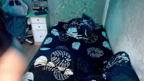 hermaphrodite199x online show from February 10, 10:03 pm