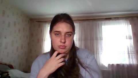 hess_luna_ online show from September 16, 9:10 am